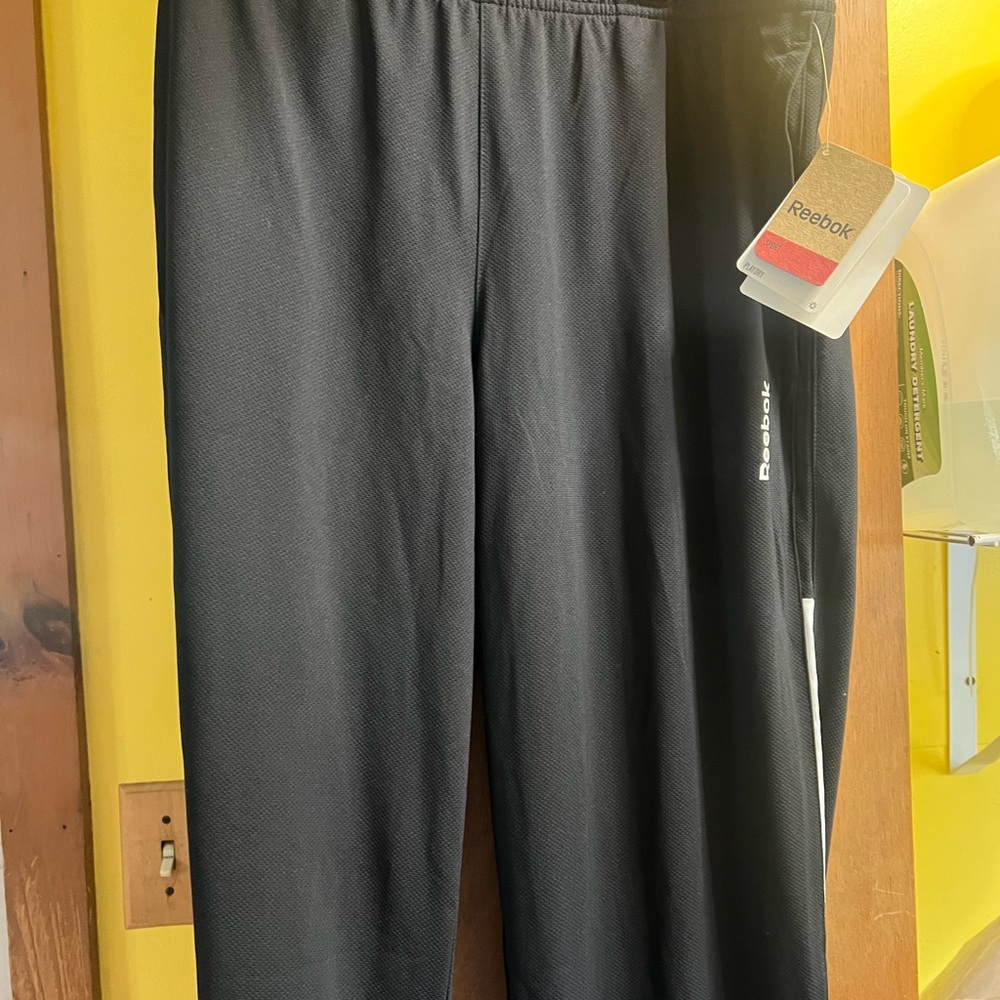 Reebok Men’s Black Athletic Track Pants NWT medium